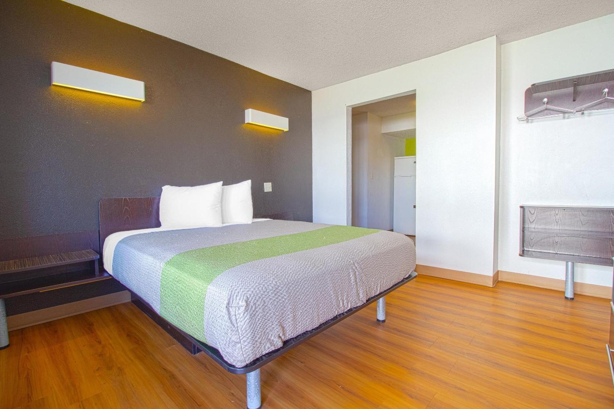Studio Inn Extended Stay Oklahoma City Airport By Oyo Exteriör bild