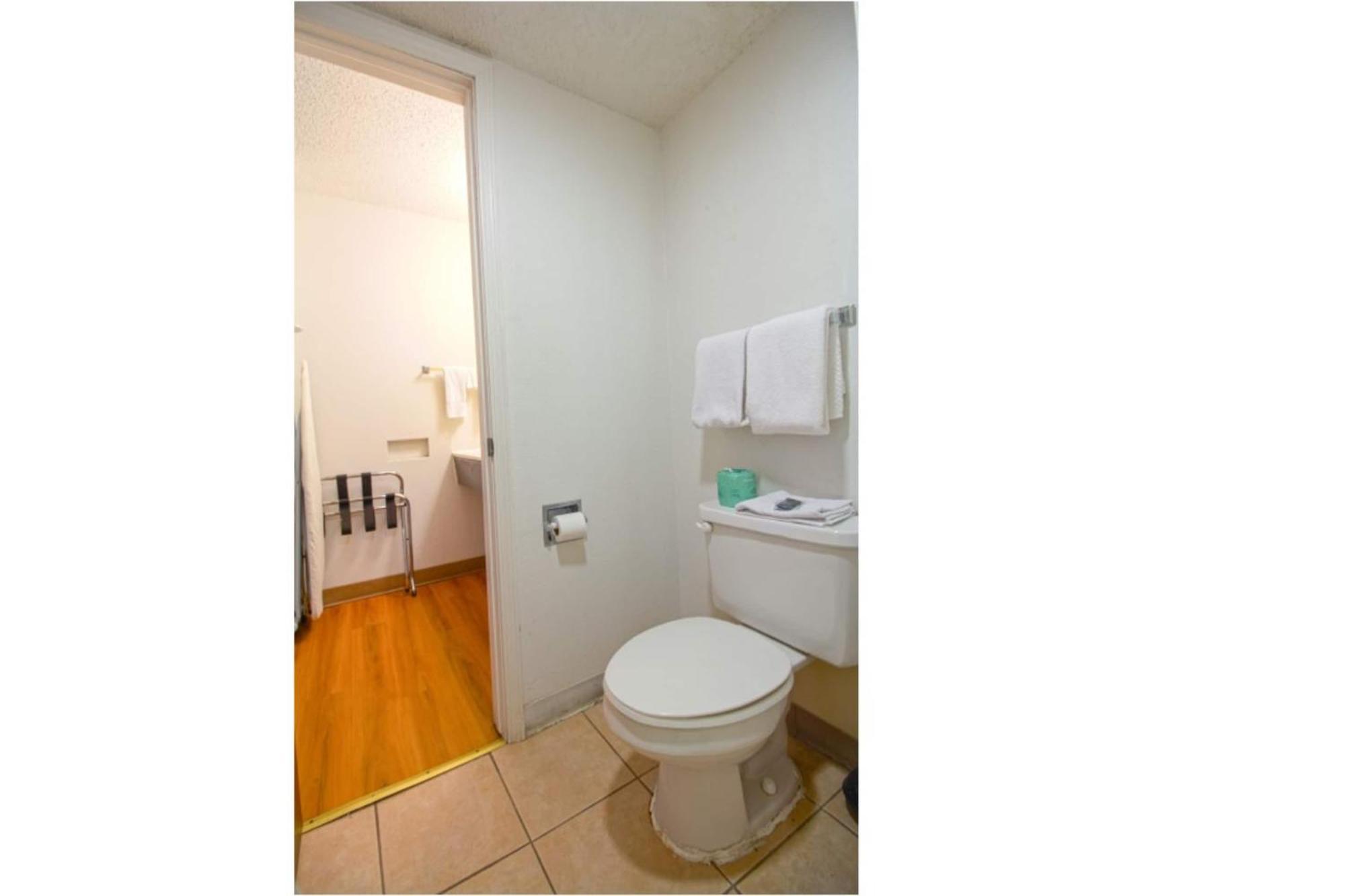 Studio Inn Extended Stay Oklahoma City Airport By Oyo Exteriör bild