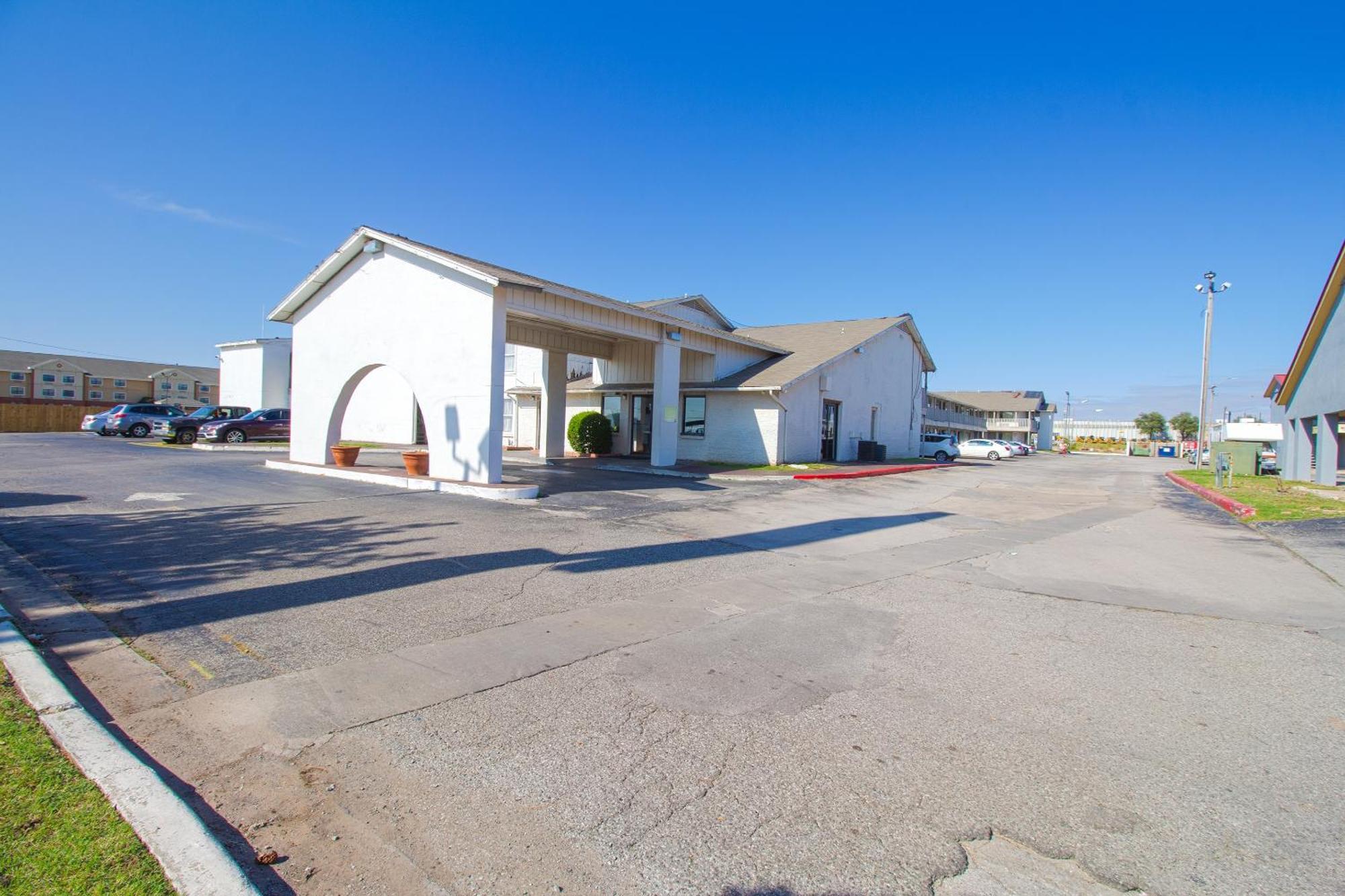 Studio Inn Extended Stay Oklahoma City Airport By Oyo Exteriör bild