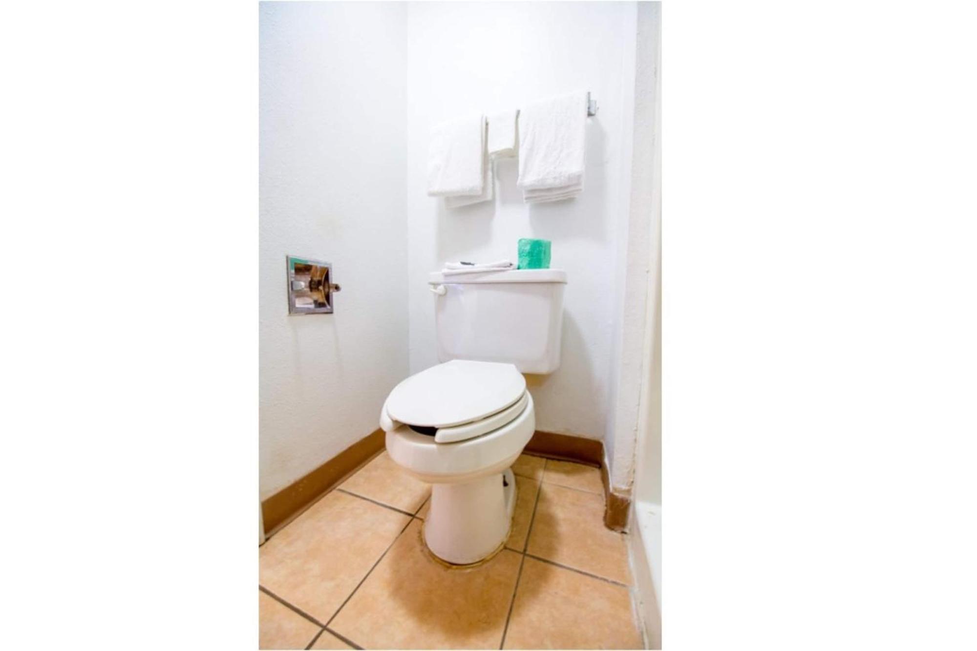 Studio Inn Extended Stay Oklahoma City Airport By Oyo Exteriör bild