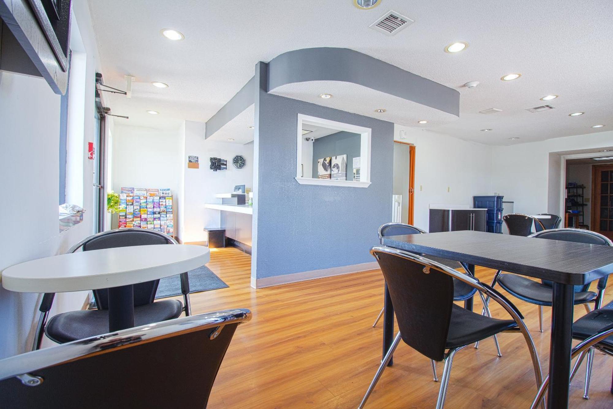 Studio Inn Extended Stay Oklahoma City Airport By Oyo Exteriör bild