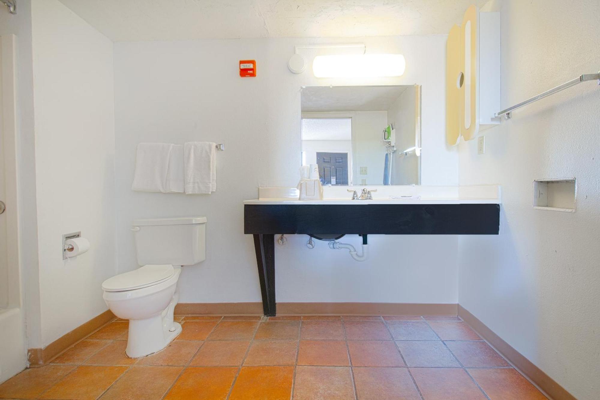 Studio Inn Extended Stay Oklahoma City Airport By Oyo Exteriör bild