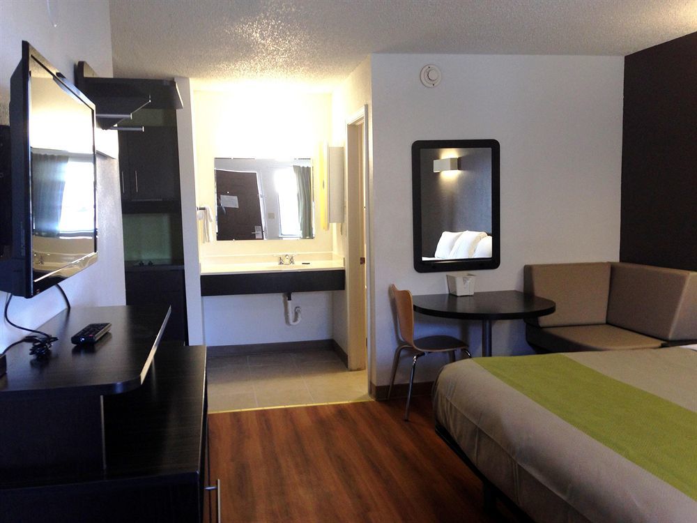 Studio Inn Extended Stay Oklahoma City Airport By Oyo Exteriör bild