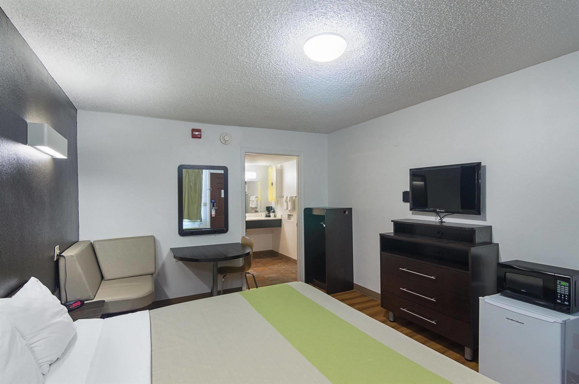 Studio Inn Extended Stay Oklahoma City Airport By Oyo Exteriör bild